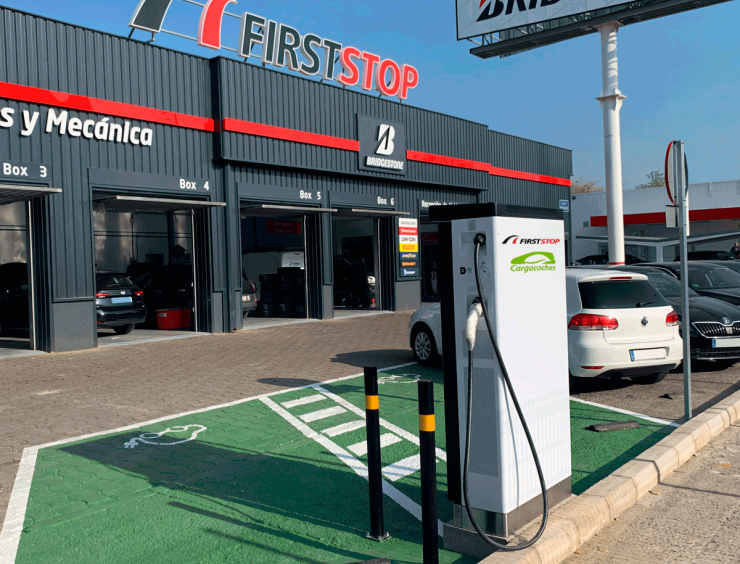 First Stop anuncia la creación una red de carga rápida para coches eléctricos que conectará toda España