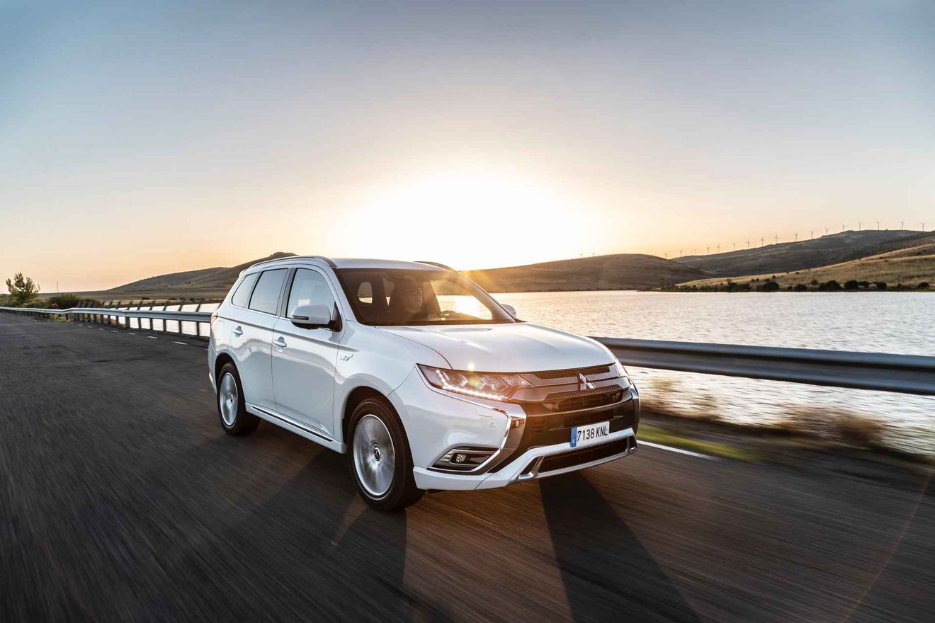 Mitsubishi Outlander PHEV. Las cinco claves del híbrido enchufable más popular del mercado