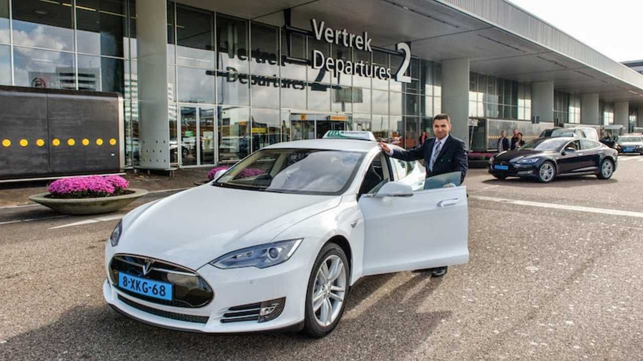 Un grupo de taxistas de Ámsterdam demandan a Tesla por la baja fiabilidad de sus modelos