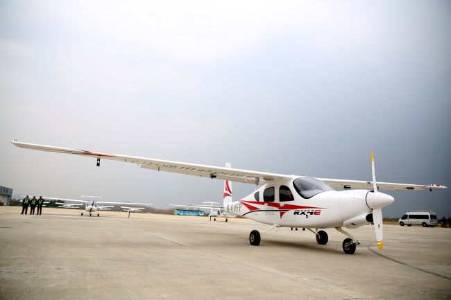 China pone la mirada en los aviones eléctricos para revolucionar su transporte de corta distancia