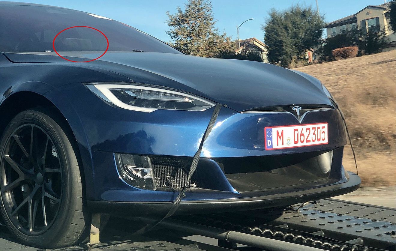 El Tesla Model S Plaid es pillado con un interior de diseño similar al del Model 3