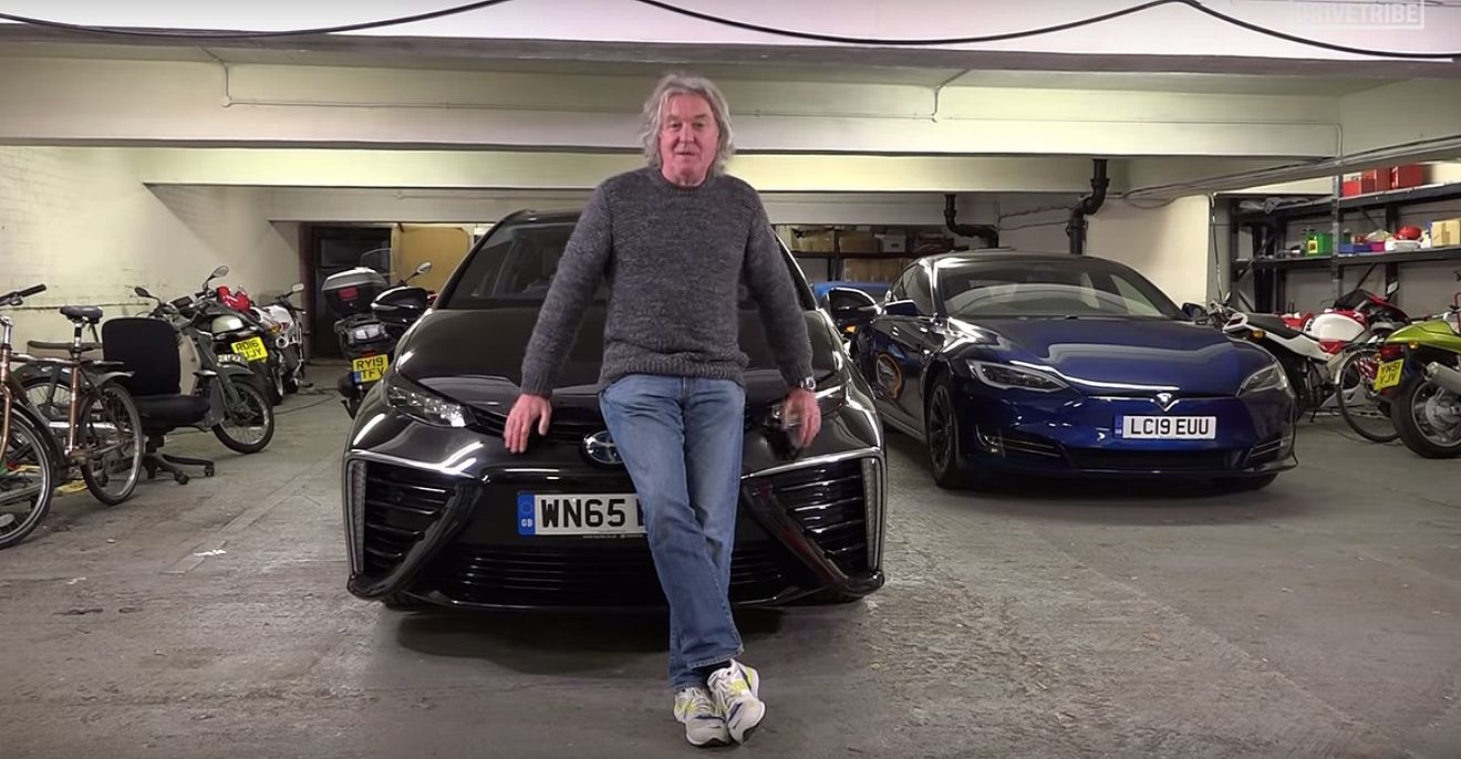 James May (Top Gear, The Grand Tour) compara un coche eléctrico a baterías con uno de hidrógeno: Tesla Model S vs Toyota Mirai