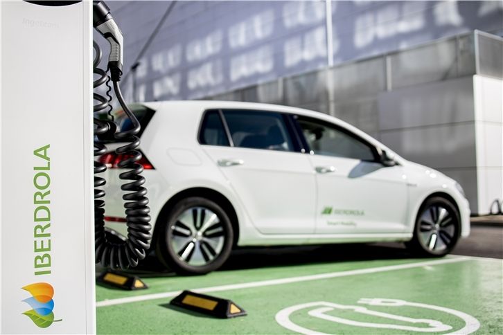 Iberdrola, SEAT y Volkswagen se unen para crear una red de recarga para coches eléctricos en España