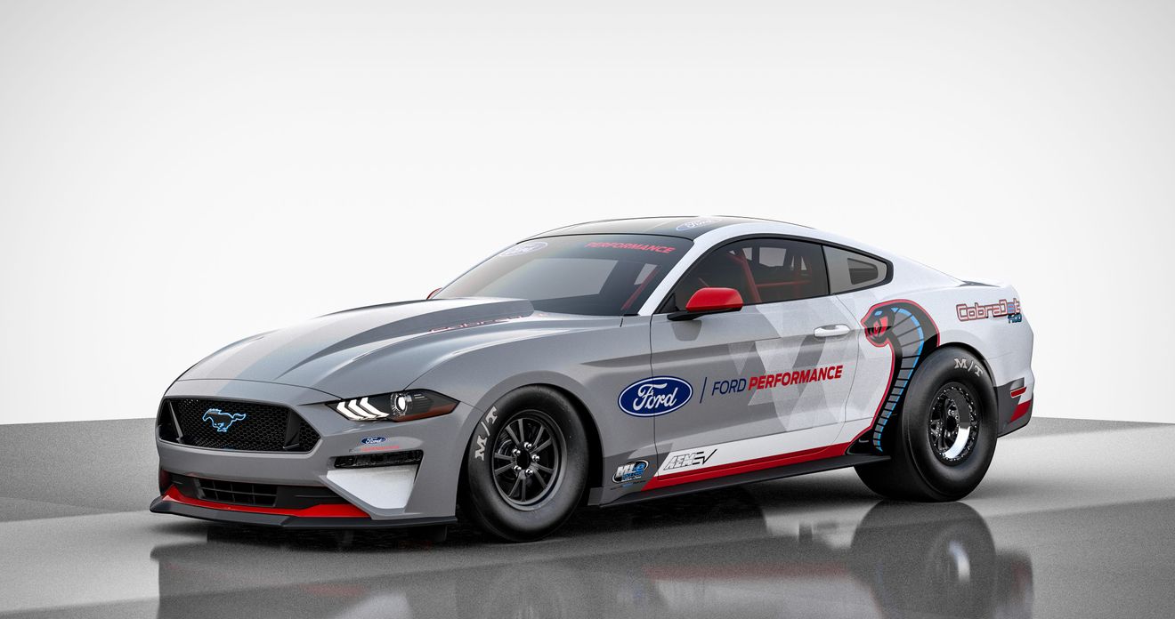 Ford presenta el Mustang Cobra Jet 1400, un monstruoso coche de carreras eléctrico con 1.400 cv