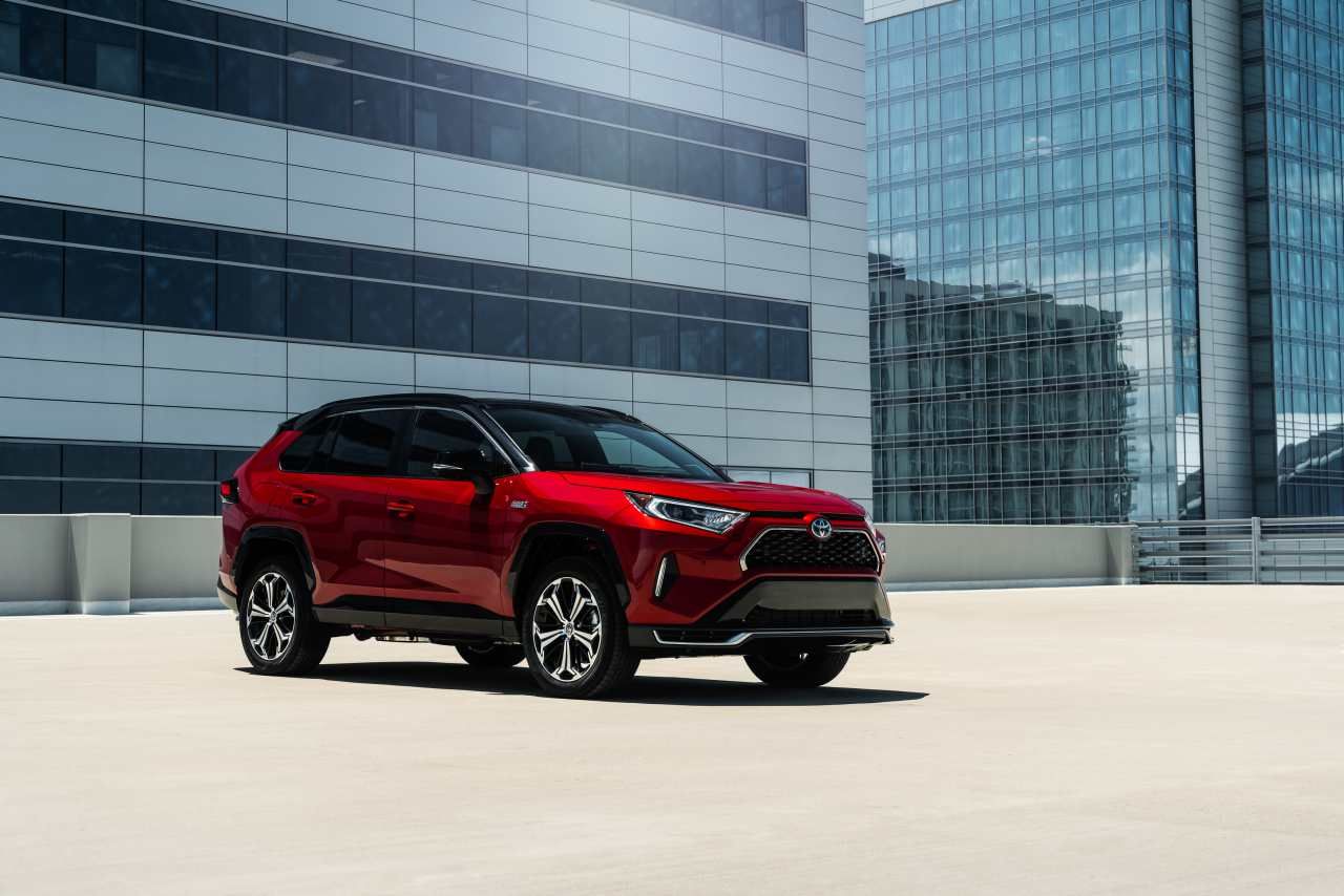 El Toyota Rav4 híbrido enchufable ya tiene precio en Estados Unidos. Desde 38.100 dólares