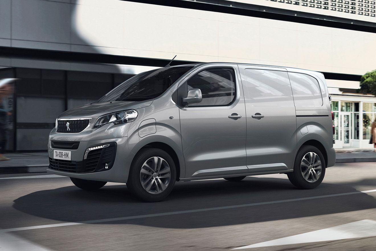 Peugeot presenta su furgoneta eléctrica e-Expert, gemela de las Citroën ë-Jumpy y Opel Vivaro-e