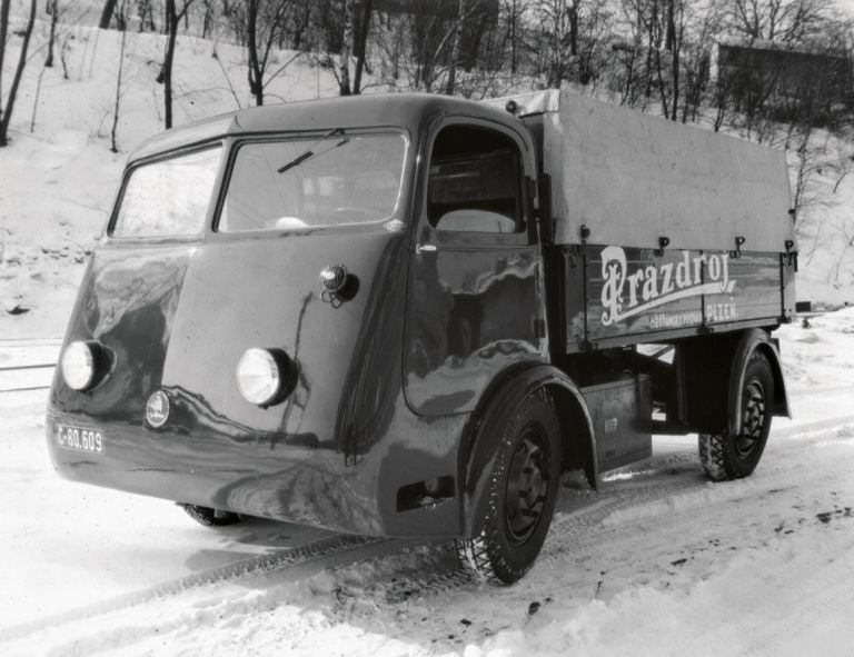 Un poco de historia. El primer vehículo eléctrico de Skoda fue un camión… ¡de 1938!