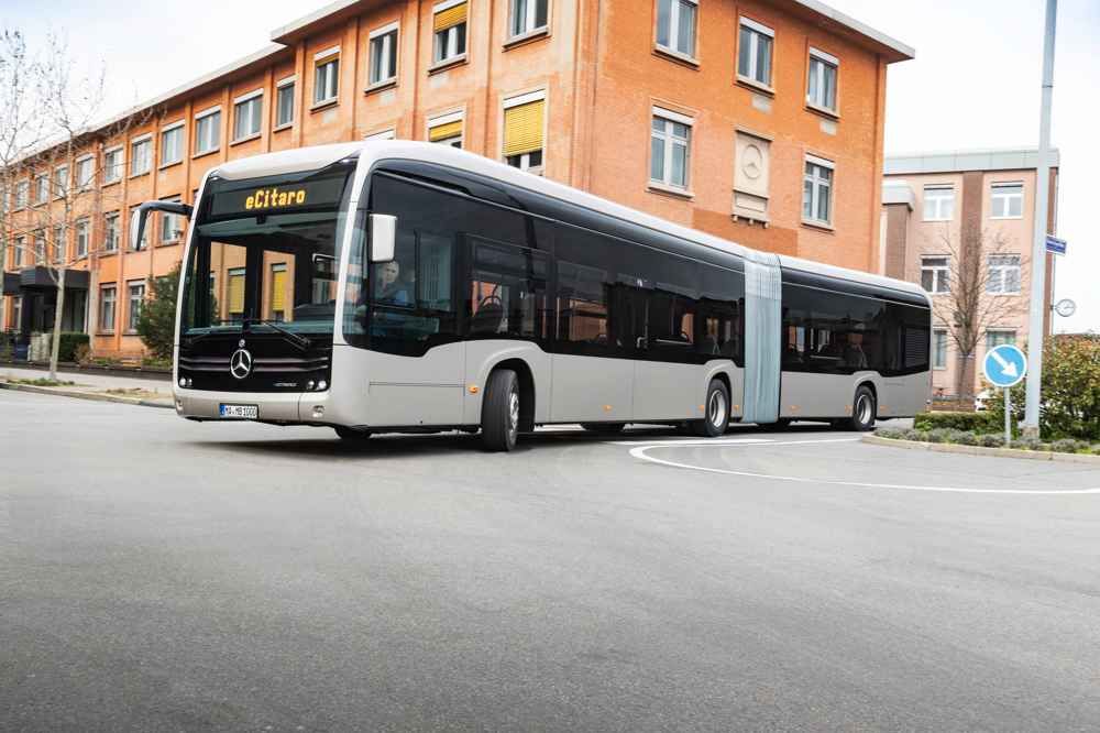 Mercedes eCitaro G. Un autobús eléctrico y articulado con hasta 145 plazas, y batería de estado sólido de 504 kWh