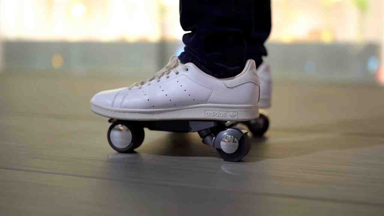 Walkcar. Un iPad sobre ruedas o el patinete eléctrico más pequeño del mundo