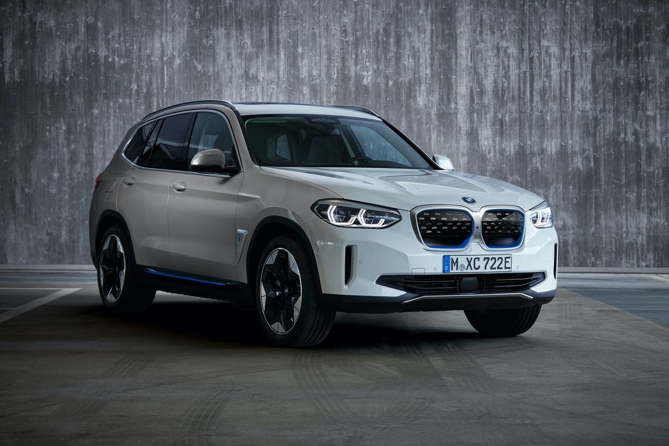 BMW iX3: 459 kilómetros de autonomía y un precio de 68.040 euros