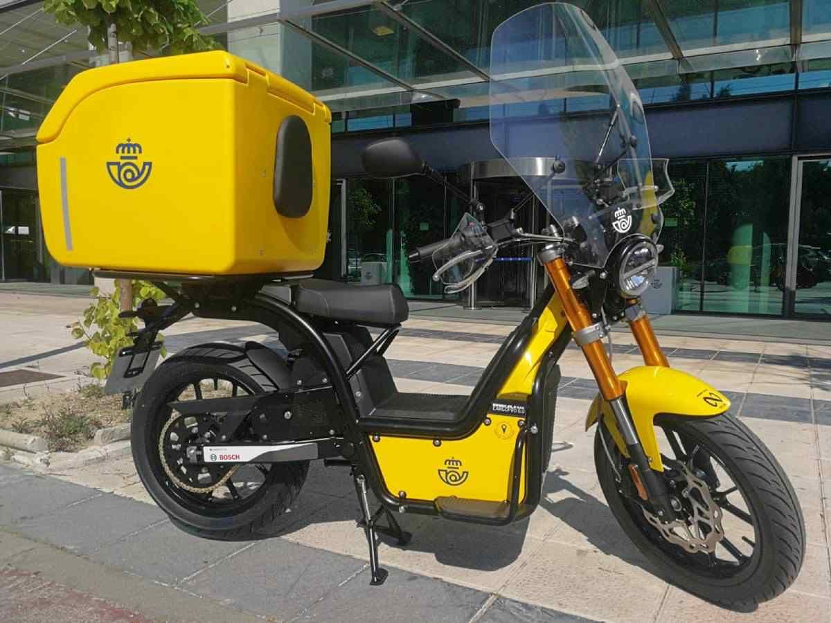 Correos añade otras 600 motos eléctricas a su flota de reparto