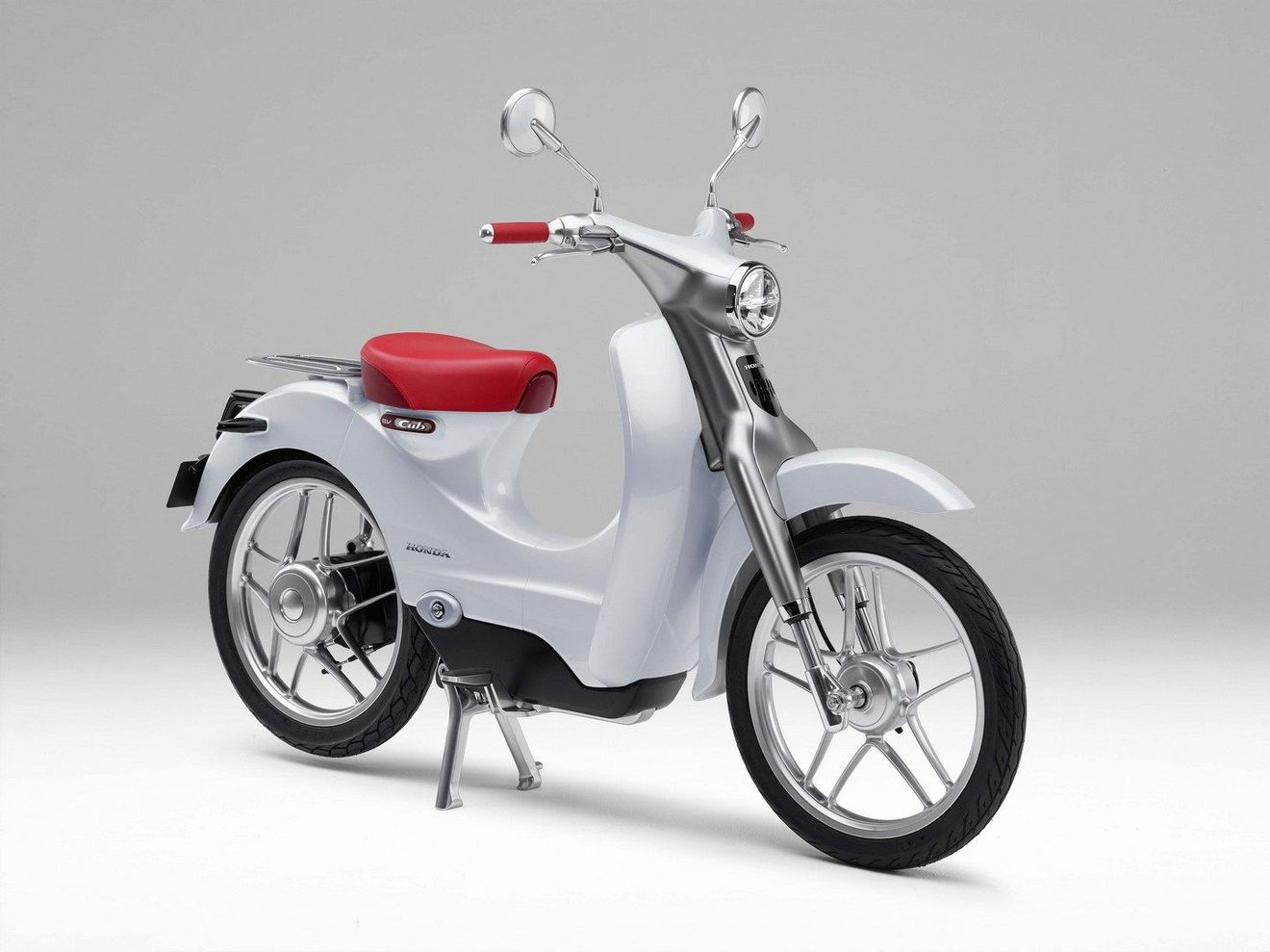 Honda anuncia 10 nuevas motos eléctricas para 2025