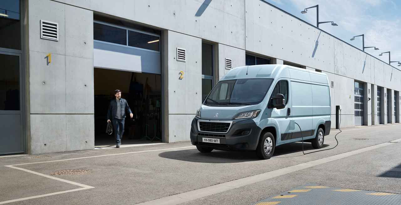 Se presenta la nueva Peugeot e-BOXER con baterías de 37 kWh y 70 kWh y hasta 340 km de autonomía