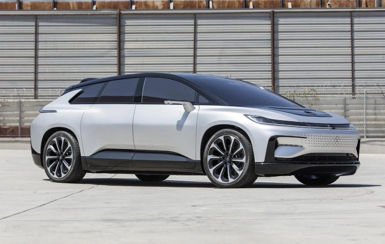 Faraday Future sigue en la cuerda floja y está secando su dinero disponible en caja