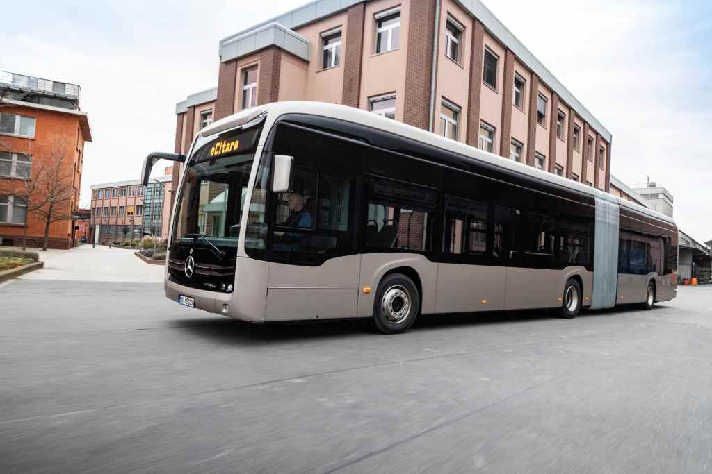 El Mercedes eCitaro G dotado de batería con electrolito sólido logra 220 km de autonomía, y tendrá garantía de 10 años