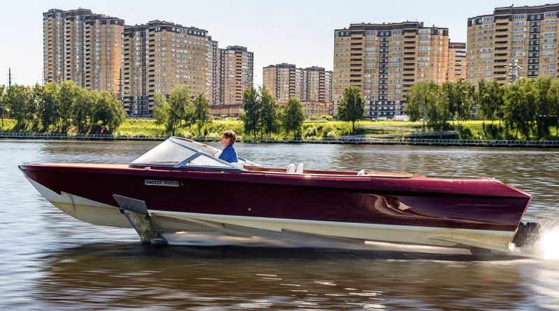 El Molniya es un barco eléctrico hidroala con hasta 250 kilómetros de autonomía