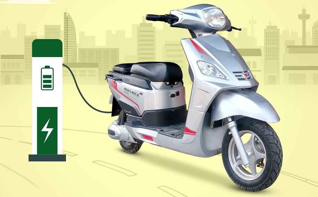 Ciclomotores eléctricos por menos de 700 euros. Así está logrando la India electrificar su movilidad