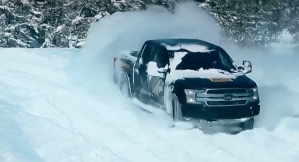 Ford teme perder la corona y enseña el F-150 eléctrico encargado de la defensa del reino (Vídeo)