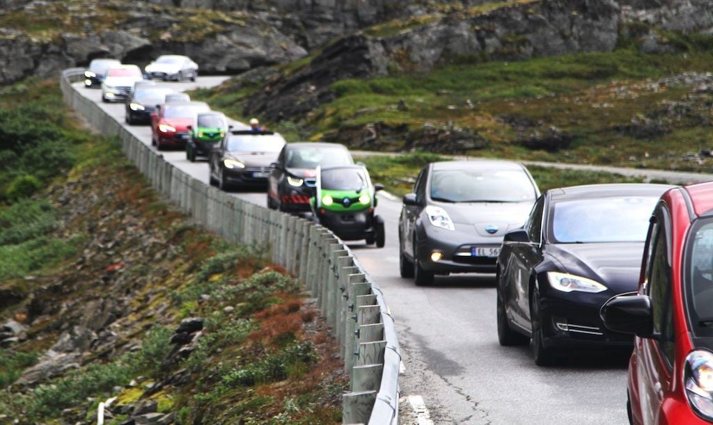 Así se está dibujando el fin de la era de los coches de gasolina y diésel. Noruega marca el camino