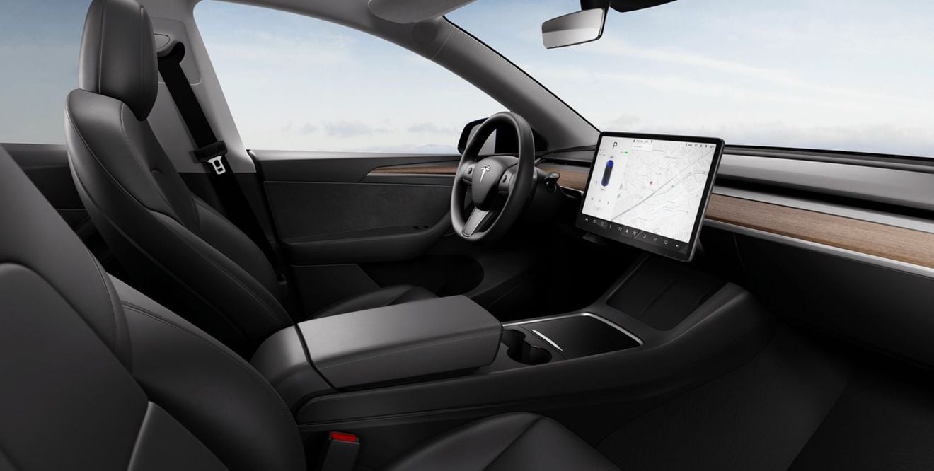 El Tesla Model Y fabricado en Fremont recibe el nuevo interior estrenado hace unos meses por el Model 3