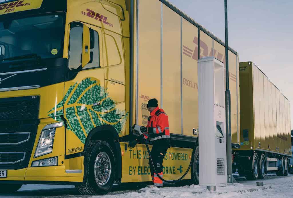 Volvo Trucks y DHL se unen para acelerar el transporte libre de emisiones en largas distancias