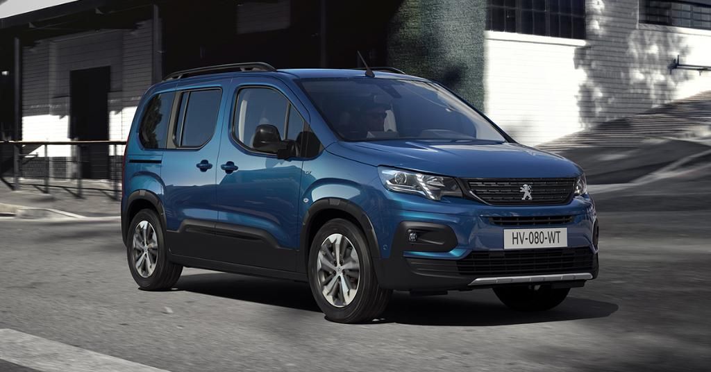 Peugeot e-Rifter: una práctica furgoneta eléctrica fabricada en España con un precio de partida de 29.250 euros