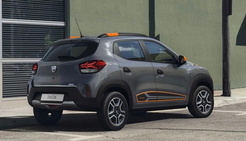 España se queda atrás. En Italia puedes comprar un Dacia Spring por 9.460 euros gracias a los incentivos