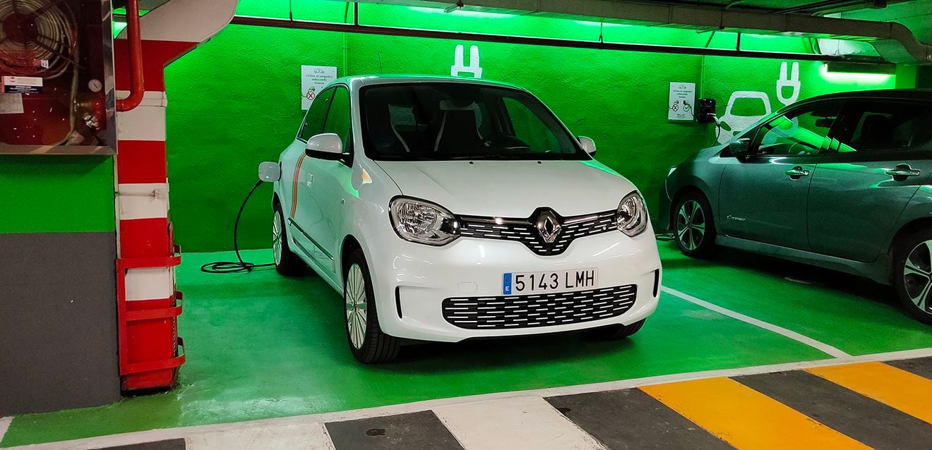 Prueba FCE: análisis completo del Renault Twingo Electric. Un urbano ideal como segundo coche familiar (Vídeo)