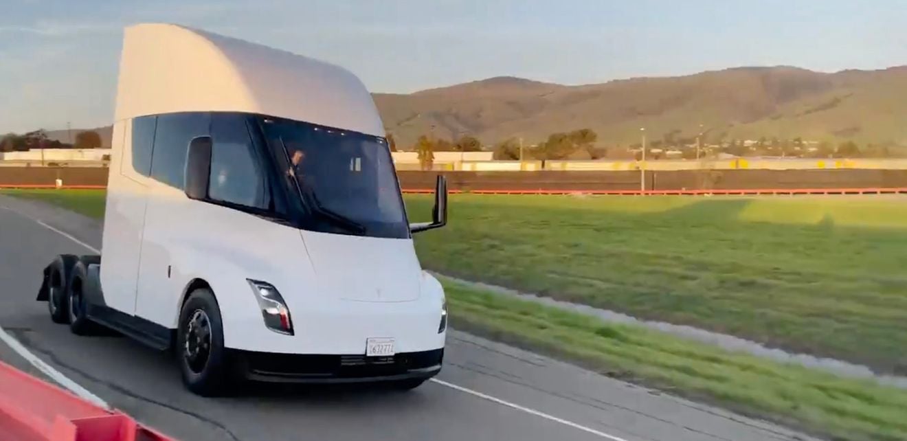 PepsiCo estrenará el Tesla Semi este mismo año cuando reciba sus 15 nuevos camiones eléctricos