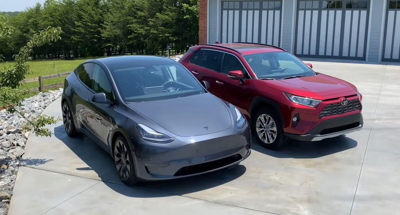 Tesla y Toyota colaborarán en el desarrollo de una plataforma para coches eléctricos asequibles