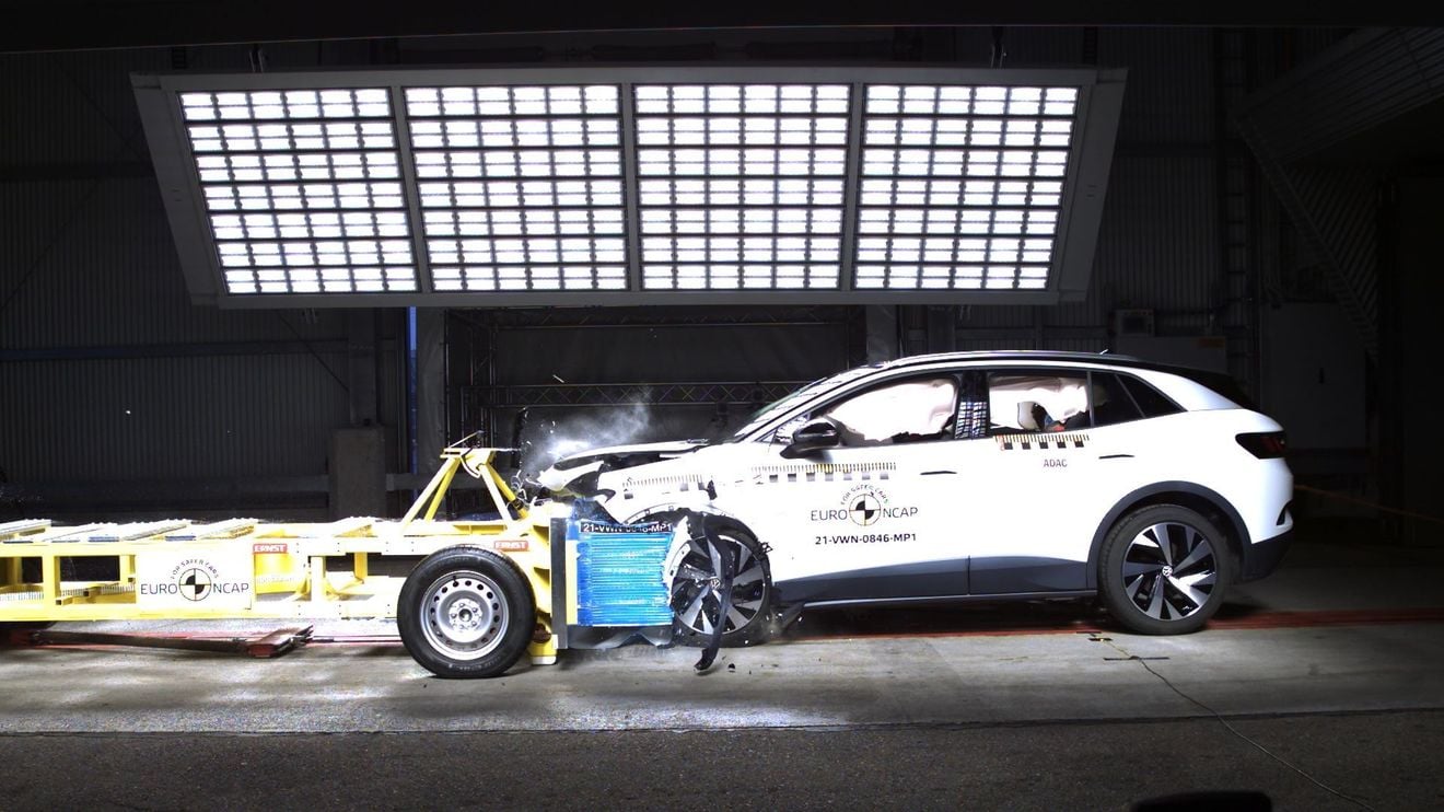 Los Volkswagen ID.4 y Skoda Enyaq iV logran 5 estrellas en los crash test de EuroNCAP