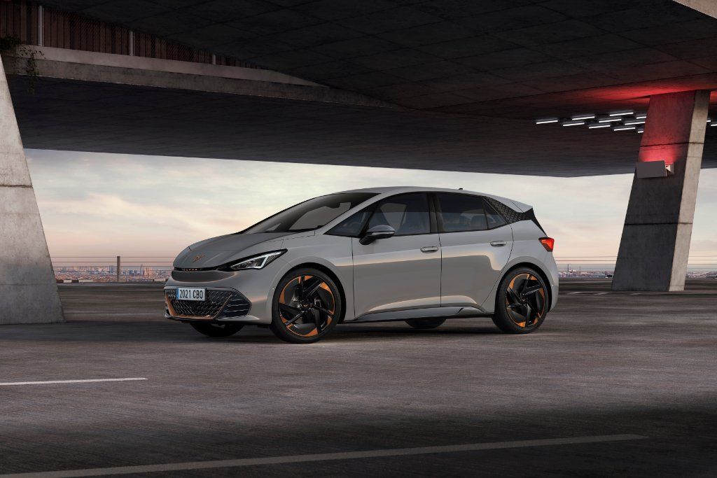 Tras la presentación del CUPRA Born, ¿qué estrategia de electrificación seguirá SEAT? Analizamos los planes de la marca española