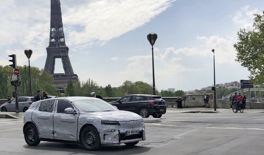 Nuevas imágenes del Renault Megane E-TECH Electric: el mayor rival del CUPRA Born se presentará en otoño