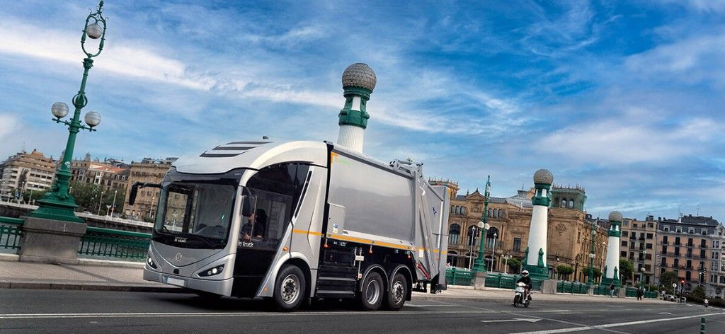 FCC Medio Ambiente e Irizar llegan a un acuerdo para producir el Irizar ie urban truck, un camión de recogida de residuos 100% eléctrico