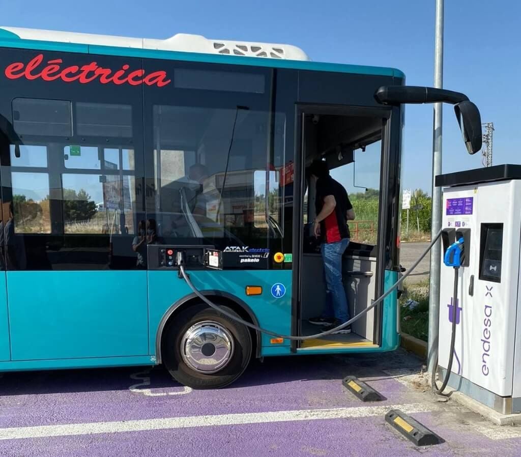 Se completa con éxito el primer viaje Barcelona-Madrid en autobús eléctrico