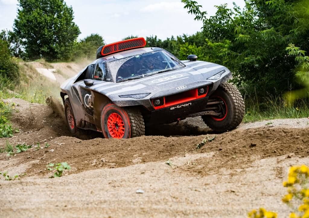 Audi RS Q e-tron: Carlos Sainz competirá en el Dakar 2022 con un coche eléctrico de autonomía extendida