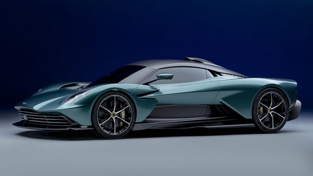 Llega el Aston Martin Valhalla. Un híbrido enchufable con 950 CV de potencia y tecnología de la F1