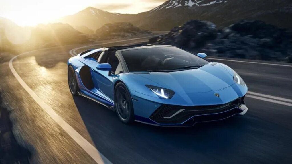 Lamborghini prepara un nuevo modelo híbrido para sustituir al Aventador