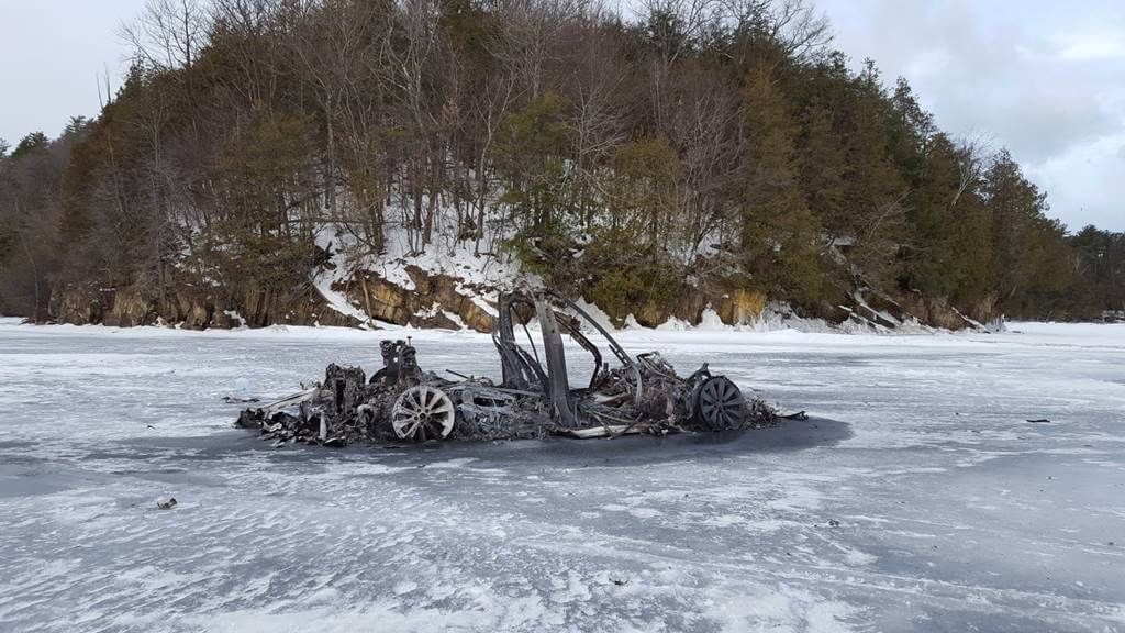 Resuelto el misterio del Tesla Model X calcinado en un lago helado de Estados Unidos