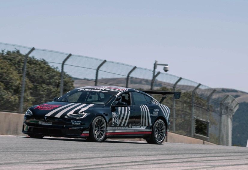 El Tesla Model S Plaid logra el segundo mejor tiempo en Laguna Seca, a menos de un segundo del McLaren Senna