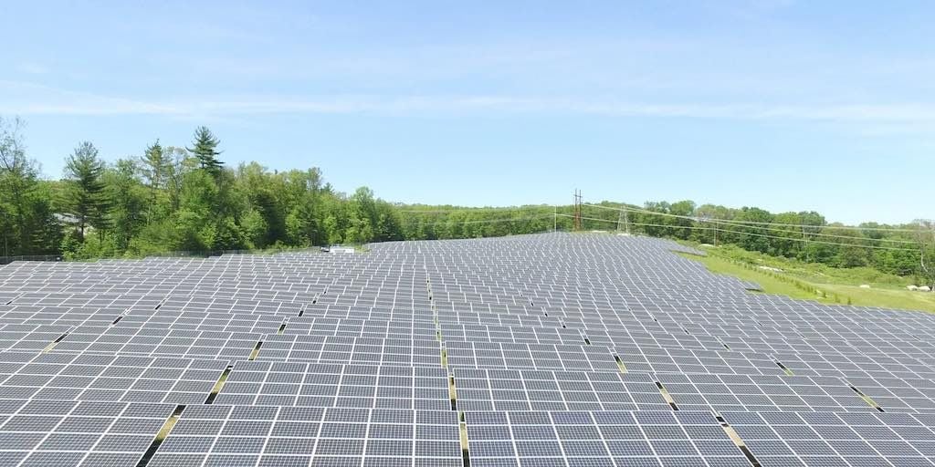 Una empresa petrolera invertirá 1.000 millones de dólares en una instalación solar con 1.200 MWh de baterías de respaldo