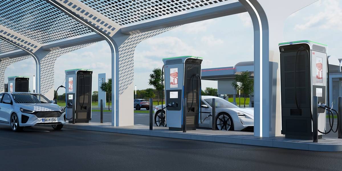 ABB presenta el cargador de coches eléctricos más rápido del mundo. 100 km de autonomía en 3 minutos