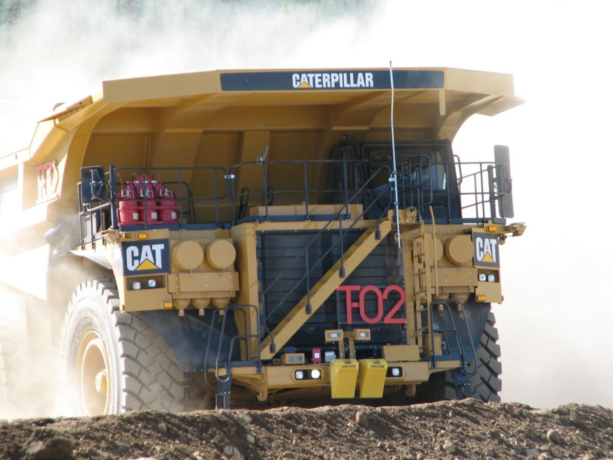 BHP y Caterpillar acelerarán el desarrollo de camiones mineros eléctricos con perspectiva de género