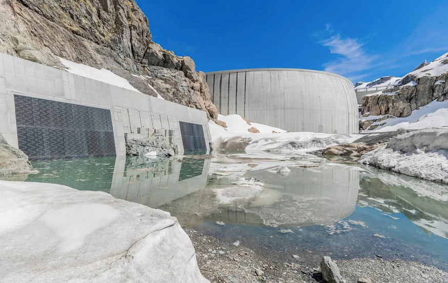 Así es Nant de Drance. La gigantesca batería suiza que puede ser clave para estabilizar la red eléctrica en Europa