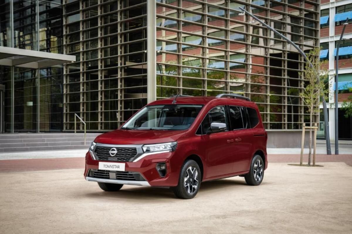 La Nissan Townstar eléctrica añadirá este verano la versión turismo