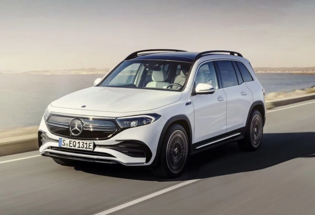 Mercedes-Benz comienza a producir los SUV EQB, primeros coches eléctricos de Hungría