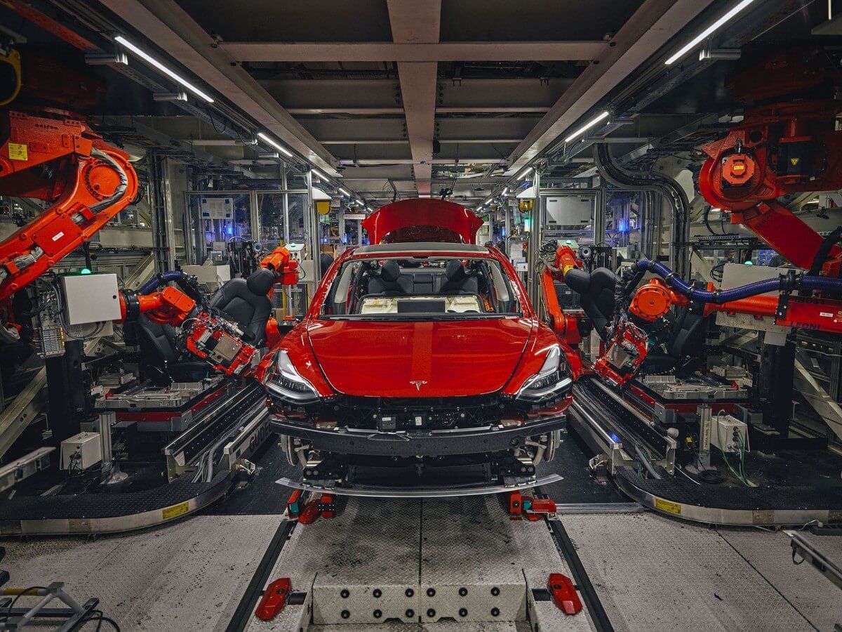 Tesla ya ha fabricado 4 millones de coches eléctricos, y solo ha necesitado 7 meses para el último millón