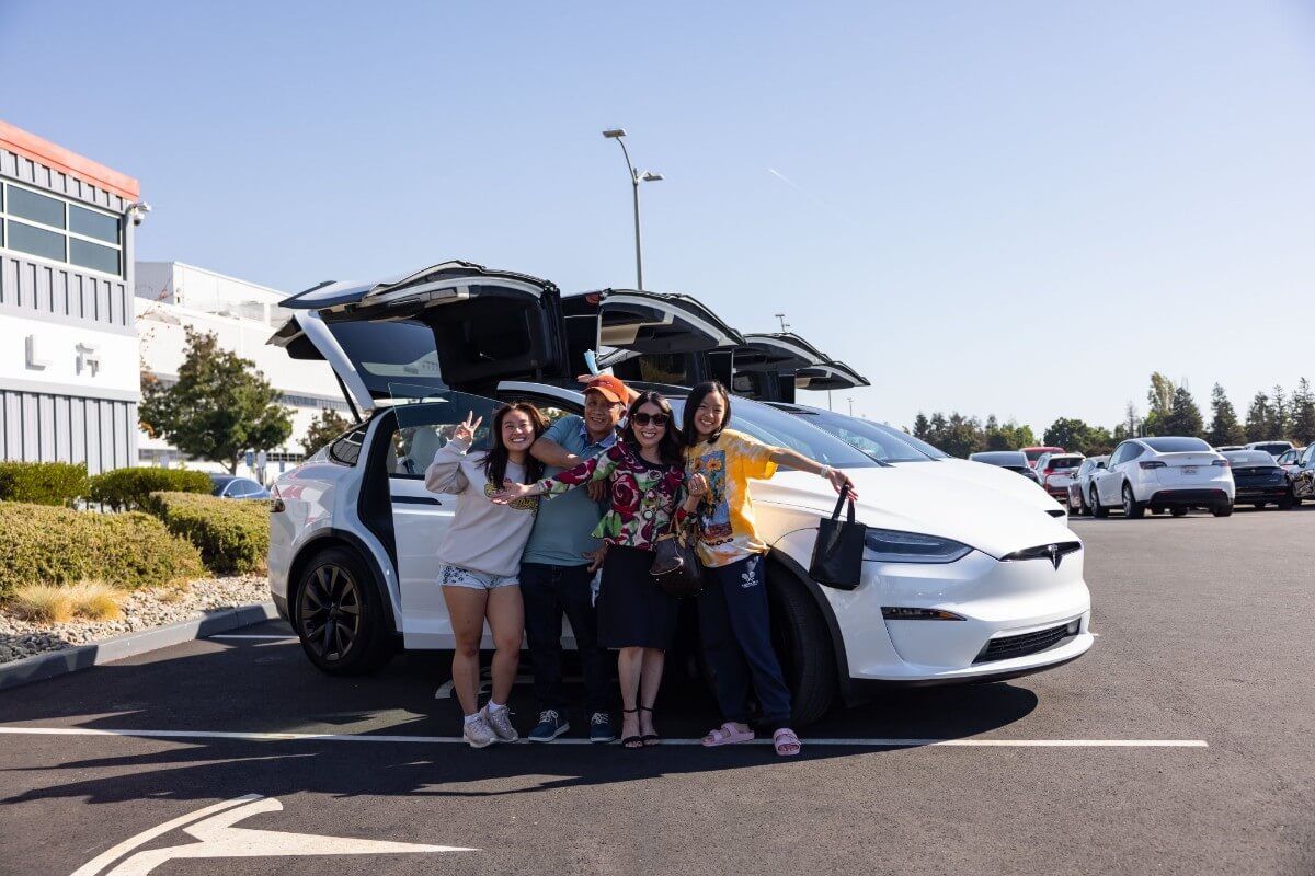 Tesla comienza las entregas del nuevo Model X «refresh»