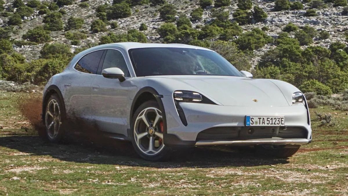 El Porsche Taycan Cross Turismo logra una autonomía de 346 kilómetros bajo el ciclo EPA