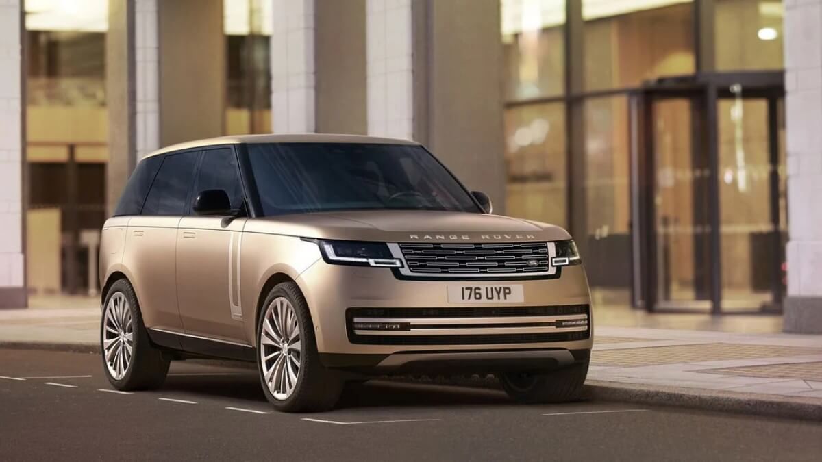 El nuevo Range Rover será el híbrido enchufable con las baterías de mayor capacidad del mercado: 38 kWh y 113 km de autonomía eléctrica